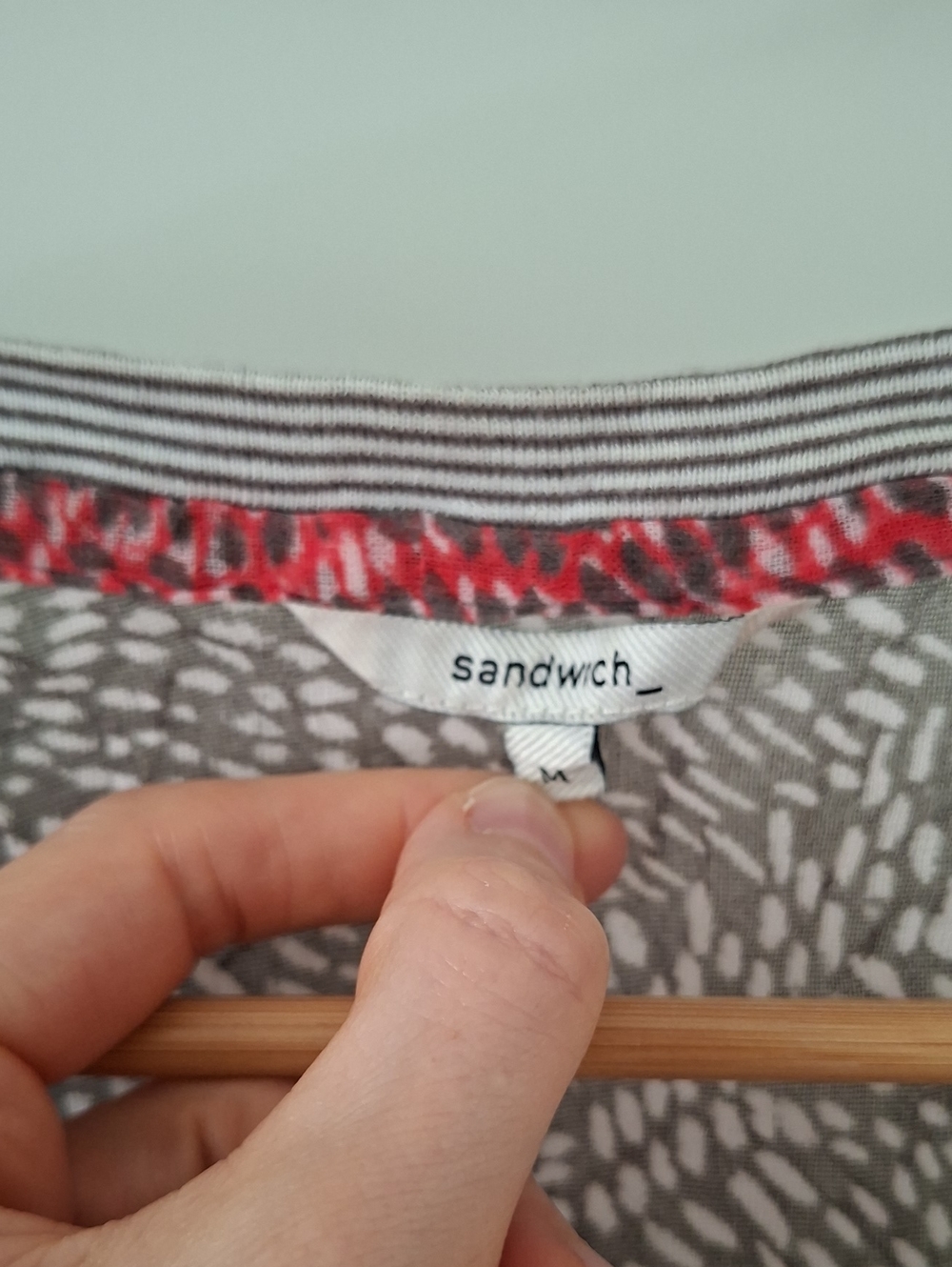 Sandwich Red & Grey Sheer Leopard Print/Polka Dot Ditsy Print Cotton T-shirt (M) - Picture 2 of 6